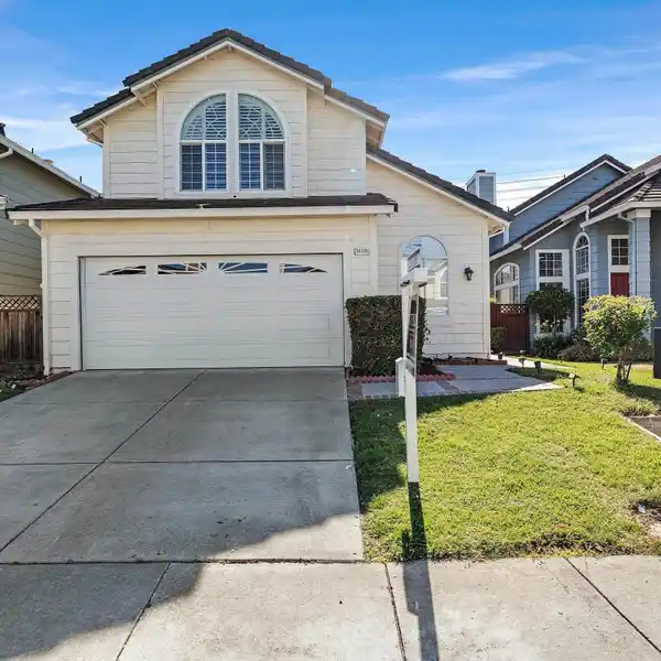 BEAUTIFULLY MAINTAINED HOME IN THE DESIRABLE ARDENWOOD NEIGHBORHOOD