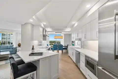 Meridian Club Luxury with Pool, Tennis, Beach Access