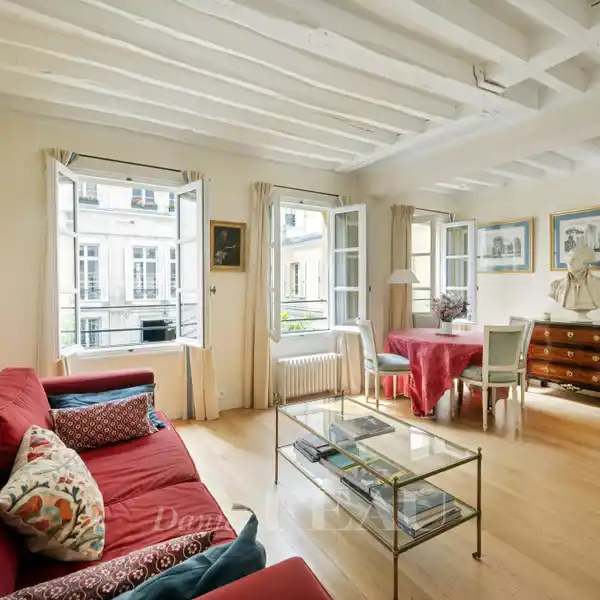 UNIQUE MANSION-STABLE CONVERSION WITH CELLAR INCLUDED