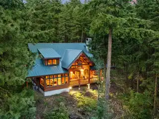 One-of-a-kind Legacy Property on Lake Cle Elum