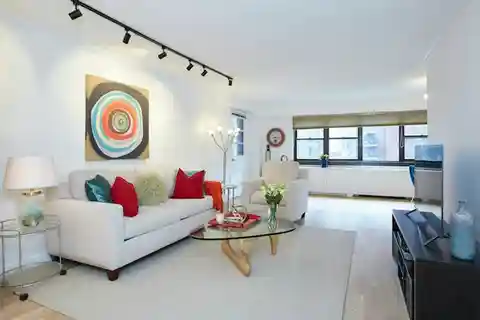 Renovated Two Bedroom Condo with Balcony & Rooftop Deck