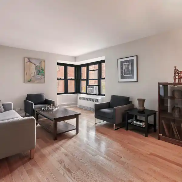 EXCEPTIONAL VALUE IN THE HEART OF SEWARD PARK