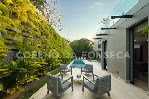 Beautiful Home in a Garden Setting