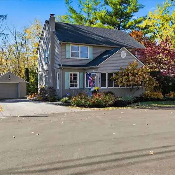 1945 GEM IN THE HEART OF THE VILLAGE OF ZIONSVILLE