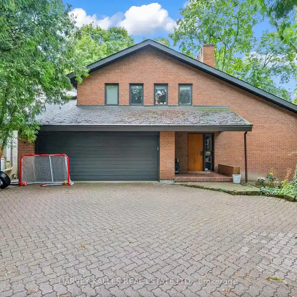 RARE OPPORTUNITY IN THE HEART OF LYTTON PARK