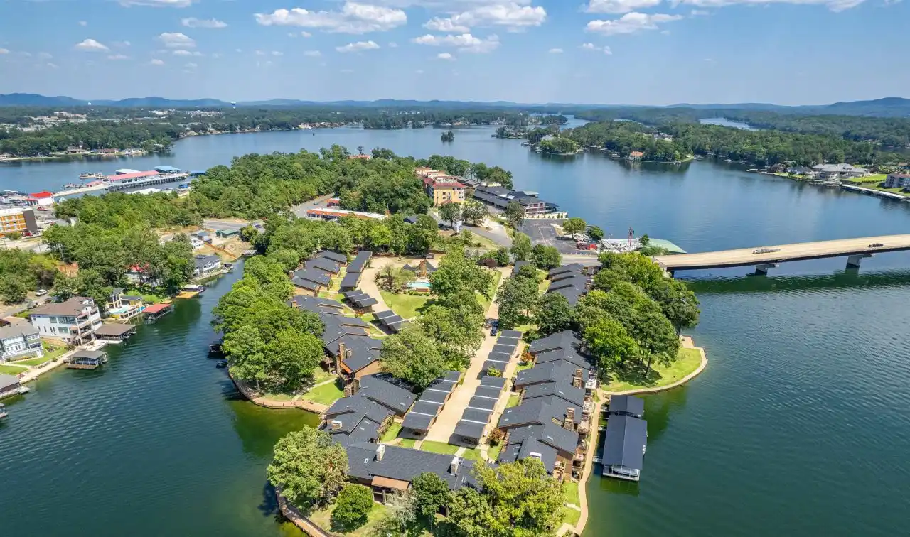 Lake Hamilton Property with Unparalleled Views