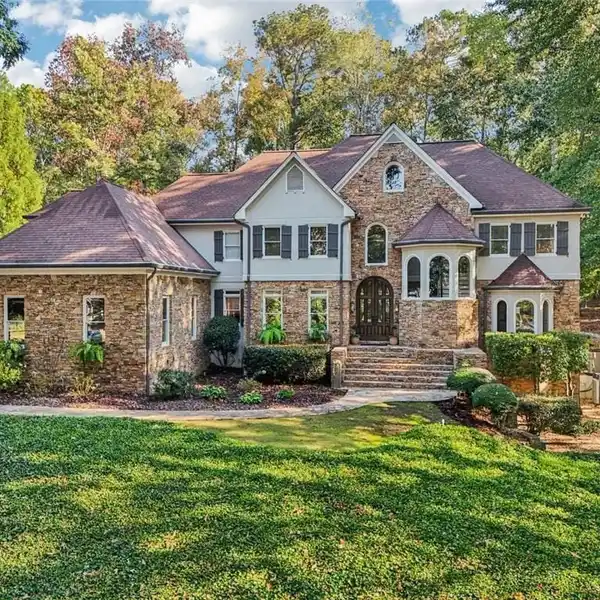 EXQUISITE FRENCH COUNTRY ESTATE