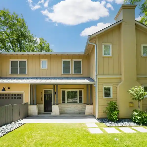 CHARMING URBAN RETREAT WITH PRIVATE GATED COURTYARD