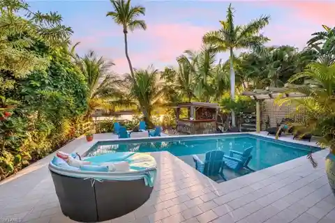 Old Florida in the Heart of Naples