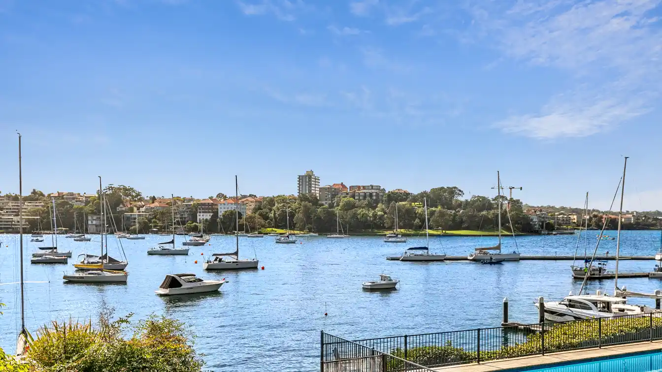 Beautifully Appointed Waterfront Apartment