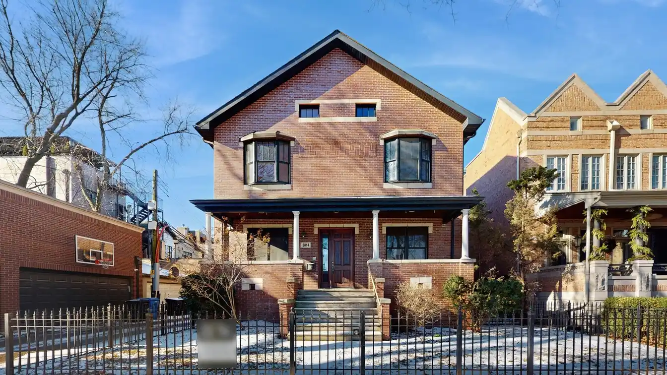 Rare Opportunity in Lakeview
