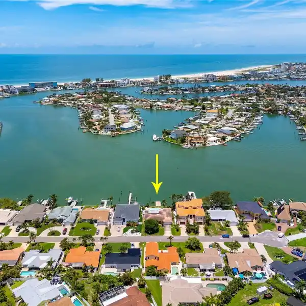 GREAT OPPORTUNITY IN YACHT CLUB ESTATES