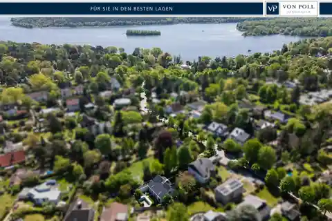 Exceptional and Energy-Efficient Architect's Home