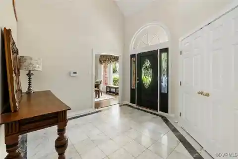 Elegant Living on Nearly an Acre