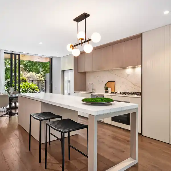 TERRACE-STYLE HOME IN AN AMAZING LOCATION