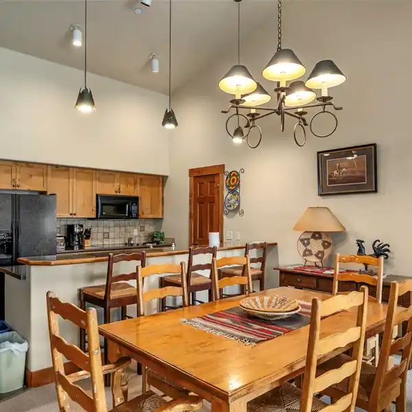 WELL-APPOINTED TRAPPEURS CROSSING CONDO