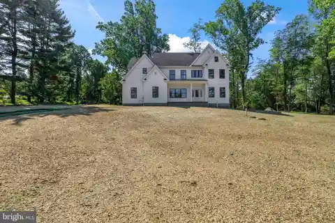 Modern Classic in Premier Location