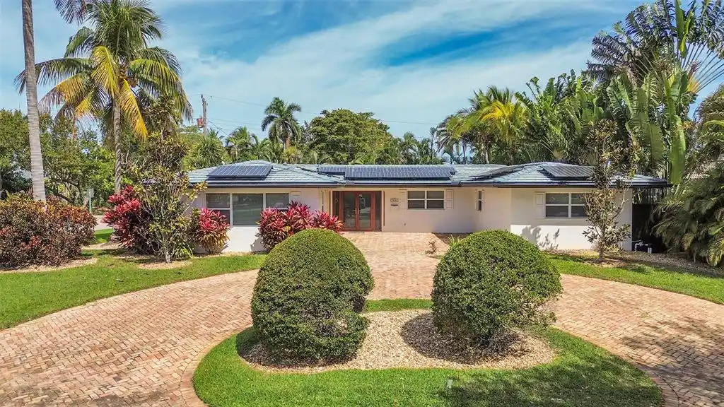 Pristine Three-bedroom Home in Lauderdale by the Sea