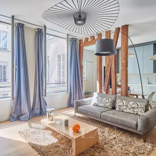 CHIC CONTEMPORARY APARTMENT
