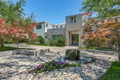Exquisite Home in Sought-after Bent Tree