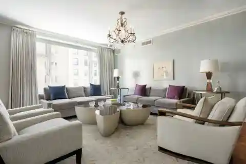 Beautiful Half-floor Residence on the Upper West Side