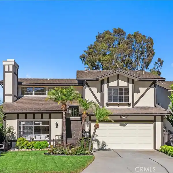 COASTAL RETREAT IN AN IDEAL LOCATION