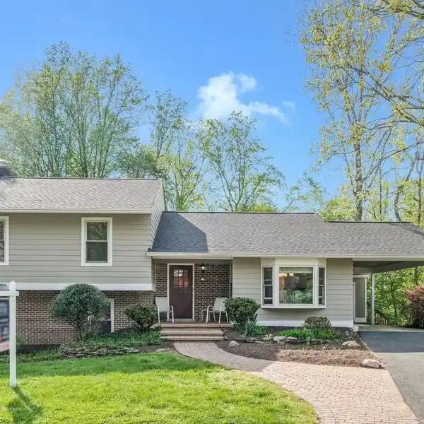 RARE HOME BACKING TO SCENIC PARKLAND