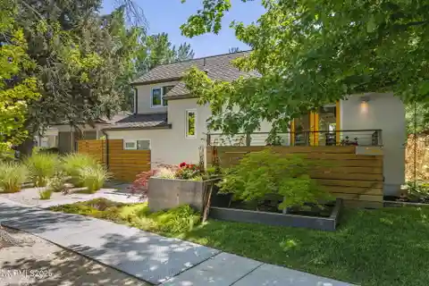 Iconic Modern Residence in the Heart of Old Southwest Reno