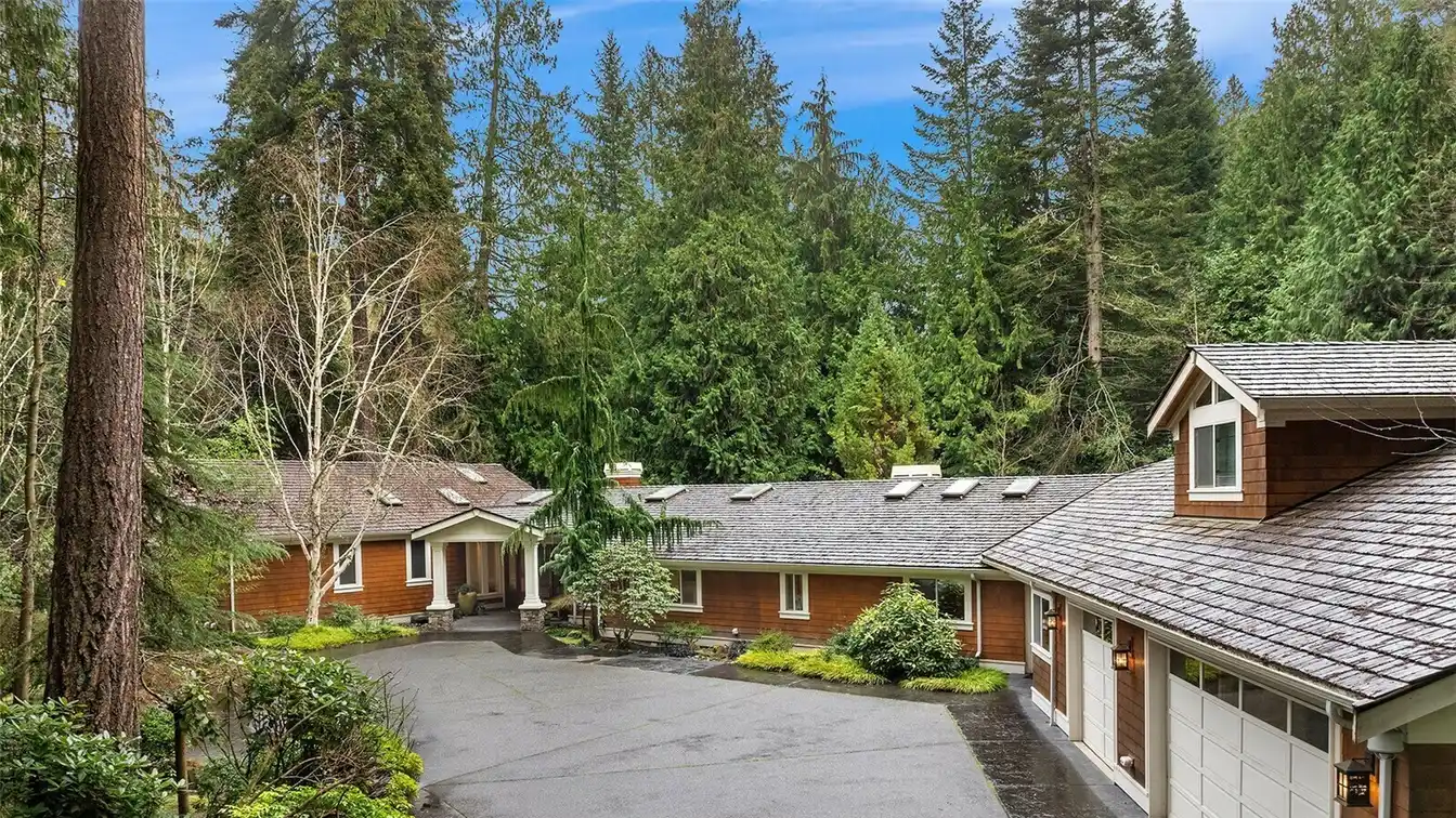 Luxury and Serenity on Two-plus Acres