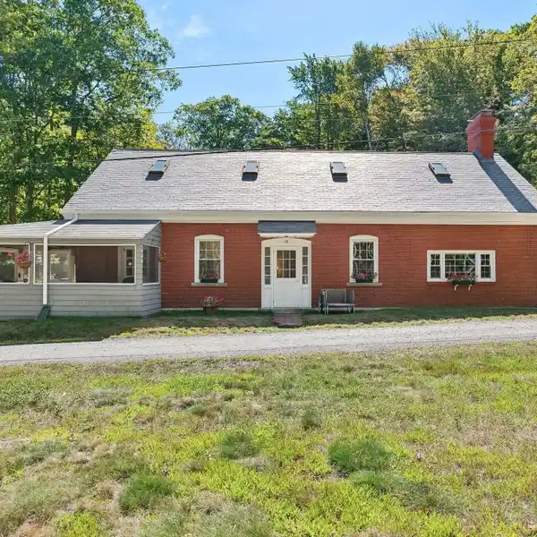BEAUTIFULLY RESTORED BRICK HOUSE ON CUSHING ISLAND