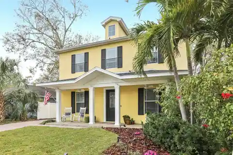 Stunning Home in the Sought-After Bayshore Beautiful Neighborhood