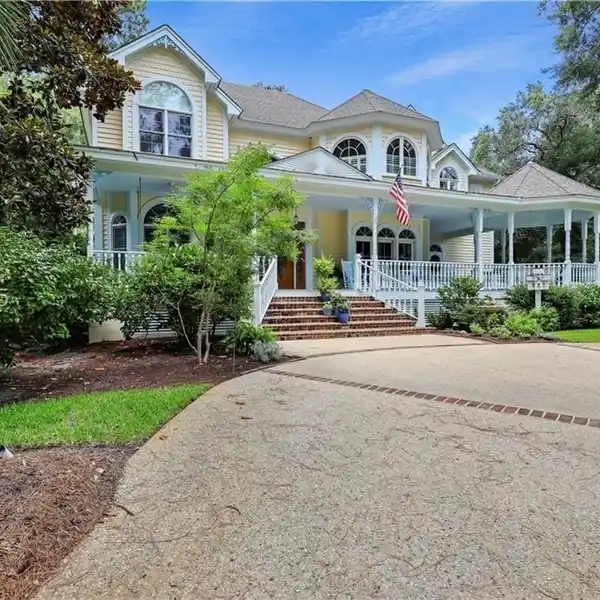 ONE-OF-A-KIND SHIPYARD HOME ON A QUIET CUL-DE-SAC