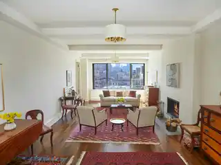 Beautifully Renovated High-floor Home
