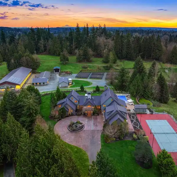 UNPARALLELED 40-ACRE PRIVATE EQUESTRIAN ESTATE