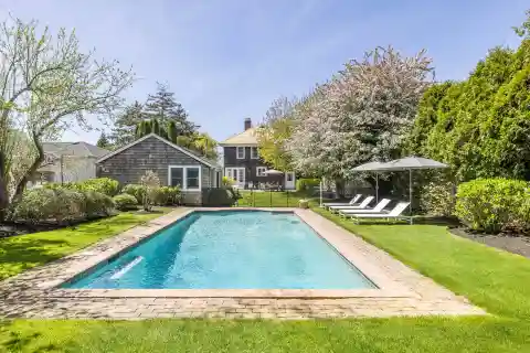 Updated Rental Combining Charm and Convenience