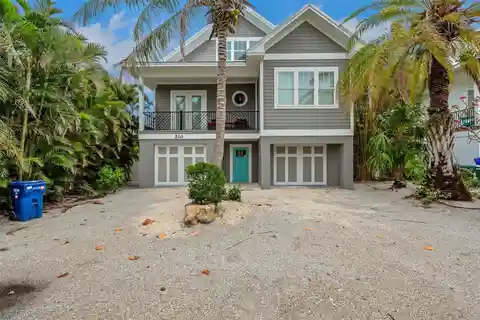 Harbor Haven - Exquisite Retreat on Anna Maria Island