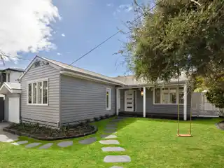 Light-Filled Single-Level Home