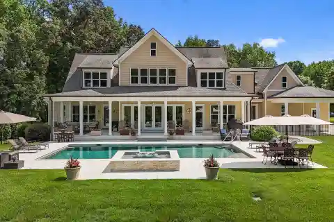 Luxury Estate Home on 3.5 Acres