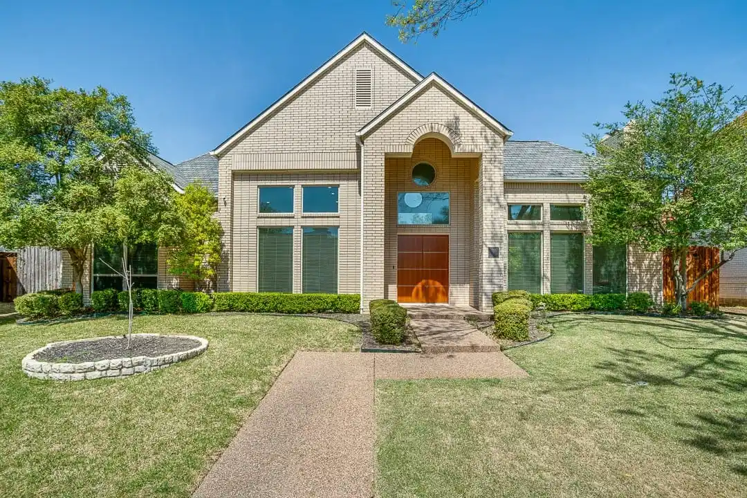 Light Contemporary Home