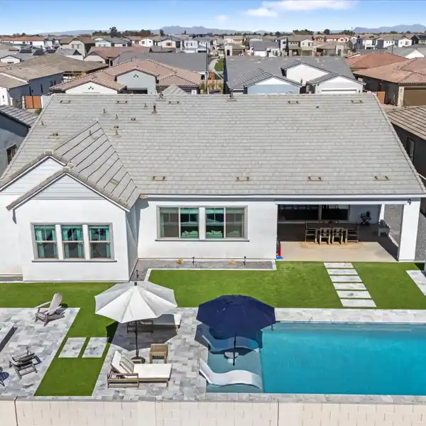 SOUTH CHANDLER ESTATE ON AN OVERSIZED LOT