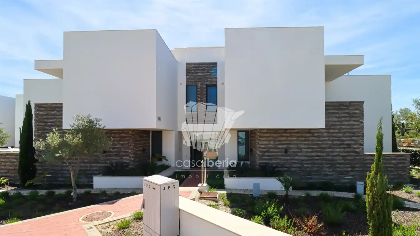 Exquisite Penthouse Retreat in Vila Real De Santo Antonio