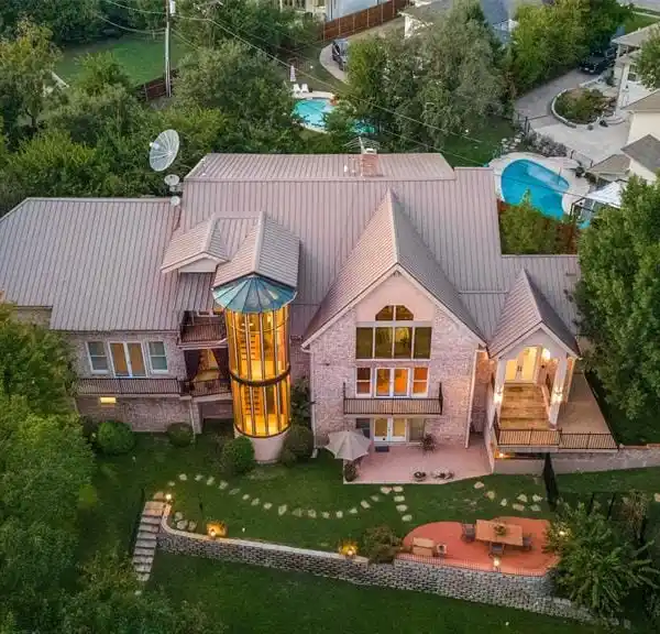A SLICE OF TEXAS HILL COUNTRY IN THE HEART OF LAKEWOOD