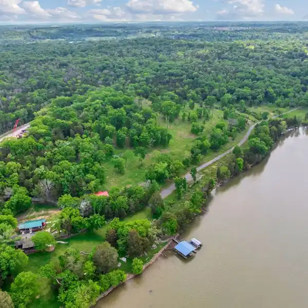 INCREDIBLE LAKEFRONT OPPORTUNITY