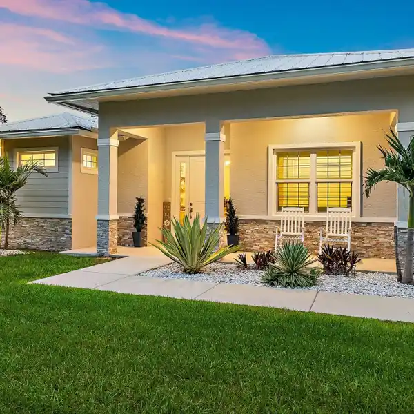 PRIVATE WATERFRONT RETREAT ON THE ST. LUCIE RIVER