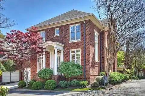 Beautifully Renovated End-unit Townhome