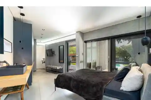 Tranquil Retreat in Valmary Park
