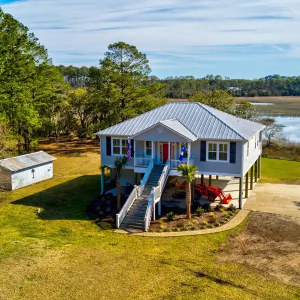 A LOW COUNTRY HORSE FARM WITH WATERFRONT ACCESS