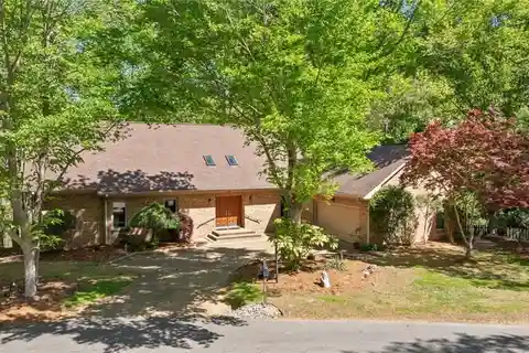 Beautifully Designed Home in Prestigious Kingsmill