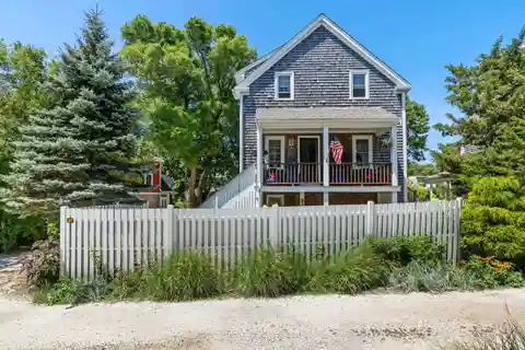 Lovely Townhome on a Quiet Lane