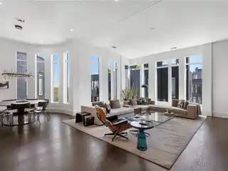 The Perfect Pied-a-terre Penthouse